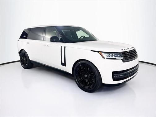 2025 Land Rover Range Rover P530 SE 7 Seat