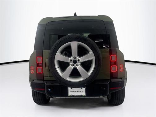 2026 Land Rover Defender P400 X-Dynamic SE