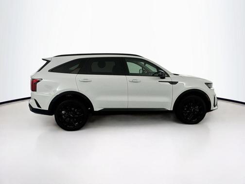 Glacial White Pearl 2023 Kia Sorento SX