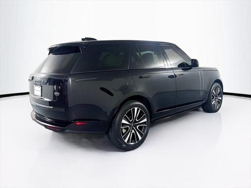 2023 Land Rover Range Rover P400 SE