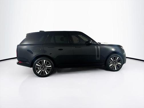 2023 Land Rover Range Rover P400 SE