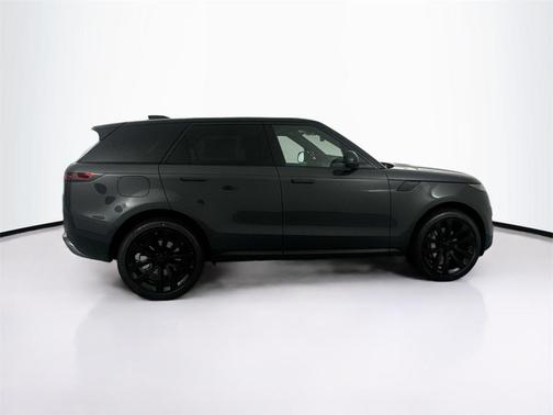 2026 Land Rover Range Rover Sport SE