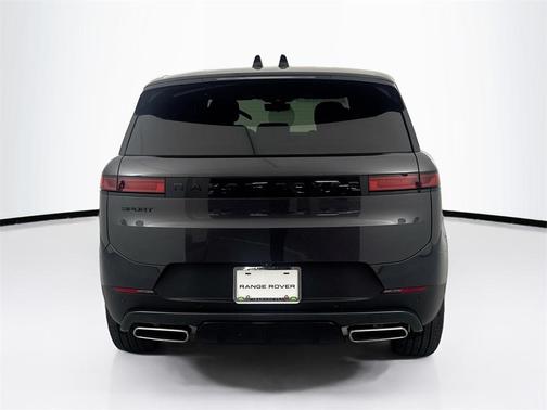 2026 Land Rover Range Rover Sport SE