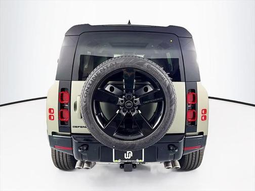 2025 Land Rover Defender 110 P500 X-Dynamic SE