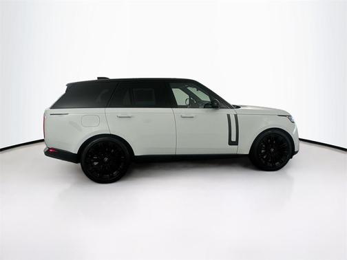 2025 Land Rover Range Rover P530 SE