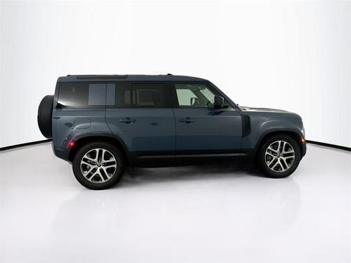 2025 Land Rover Defender 110 P300