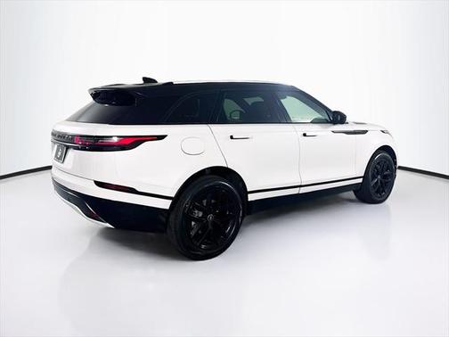 2026 Land Rover Range Rover Velar P250 SE R-Dynamic