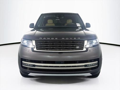2025 Land Rover Range Rover P400 SE