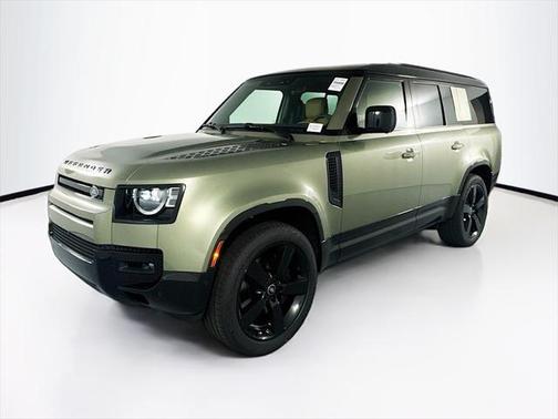 2025 Land Rover Defender 130 P400 X-Dynamic SE