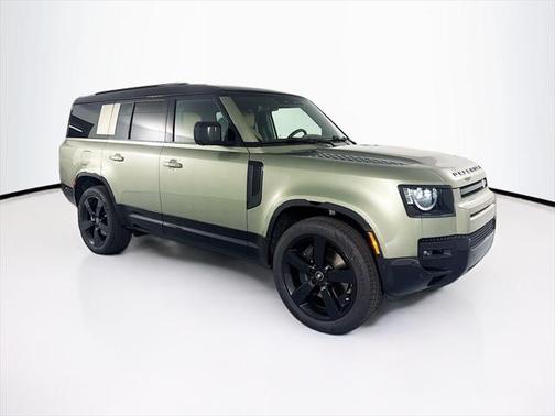2025 Land Rover Defender 130 P400 X-Dynamic SE
