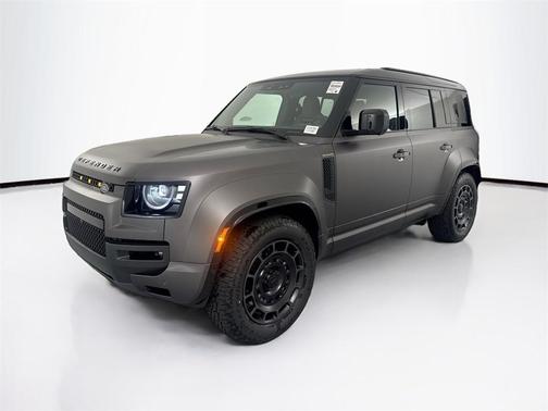 2026 Land Rover Defender OCTA