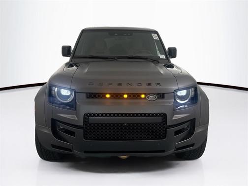 2026 Land Rover Defender OCTA