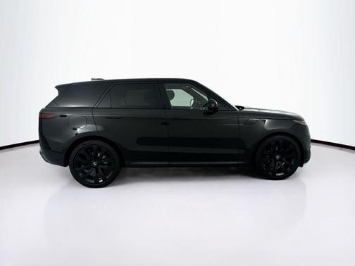 2024 Land Rover Range Rover Sport SE