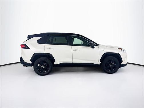 2021 Toyota RAV4 Hybrid SE