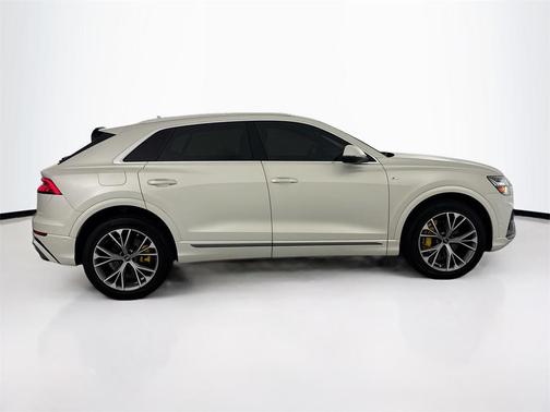 2021 Audi Q8 55 Premium Plus