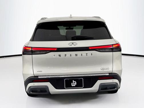 Majestic White 2022 INFINITI QX60 Luxe