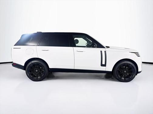 2025 Land Rover Range Rover P400 SE 7 Seat