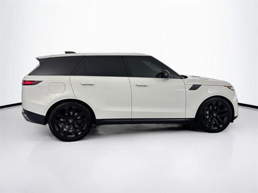 2024 Land Rover Range Rover Sport SE