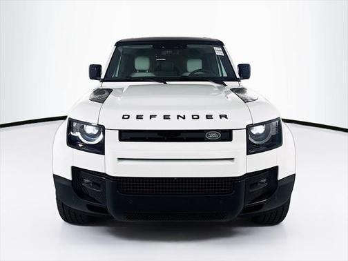 2025 Land Rover Defender 110 P400 X-Dynamic SE
