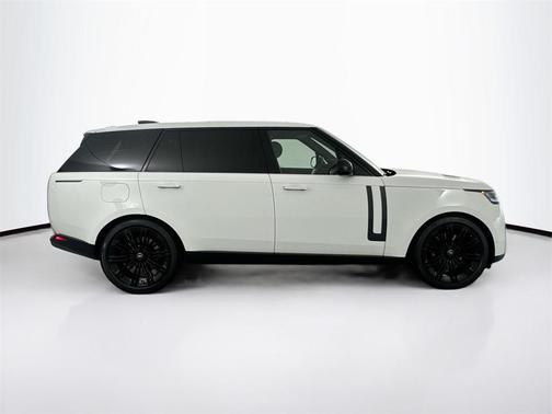 2025 Land Rover Range Rover P530 SE 7 Seat