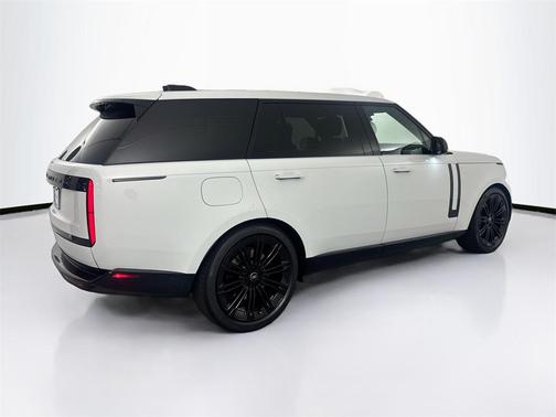 2025 Land Rover Range Rover P530 SE 7 Seat
