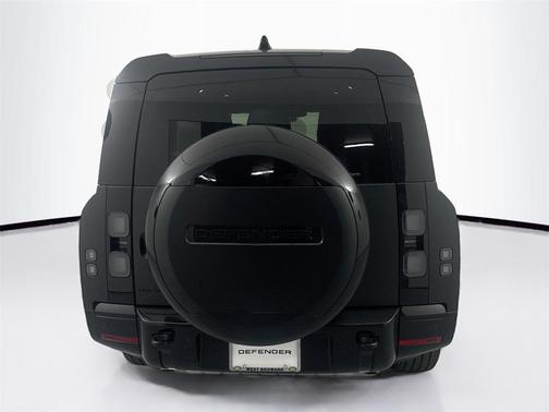 2026 Land Rover Defender P400 X-Dynamic SE