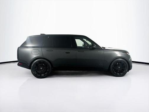 2025 Land Rover Range Rover P530 SE 7 Seat