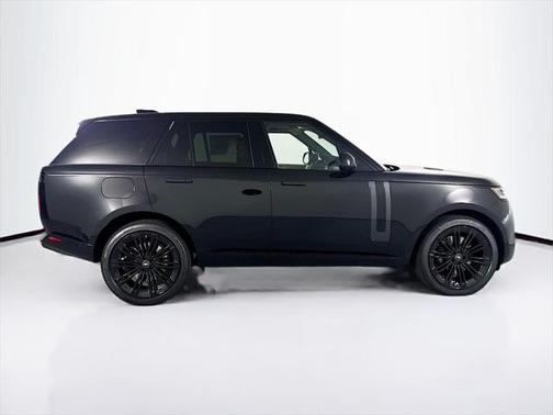 2025 Land Rover Range Rover P530 SE