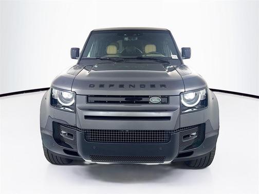2025 Land Rover Defender 110 V8