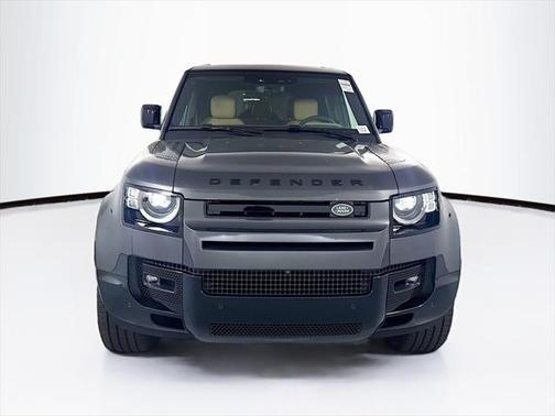 2025 Land Rover Defender 110 P400 X-Dynamic SE