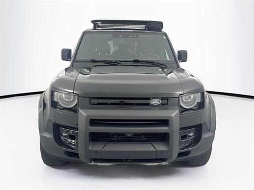 2023 Land Rover Defender 130 SE