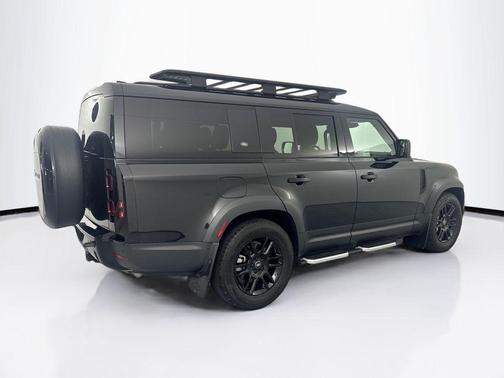 2023 Land Rover Defender 130 SE