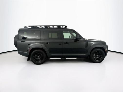 2023 Land Rover Defender 130 SE