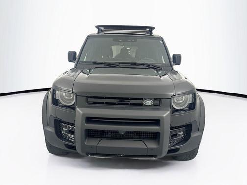 2023 Land Rover Defender 130 SE