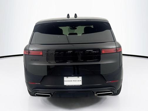 Santorini Black Metallic 2025 Land Rover Range Rover Sport SE