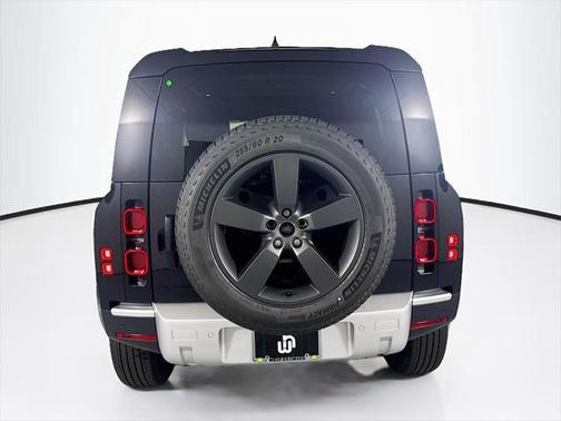 2025 Land Rover Defender 90 P300 S
