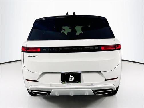 2025 Land Rover Range Rover Sport SE