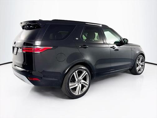 2025 Land Rover Discovery P360 Metropolitan Edition