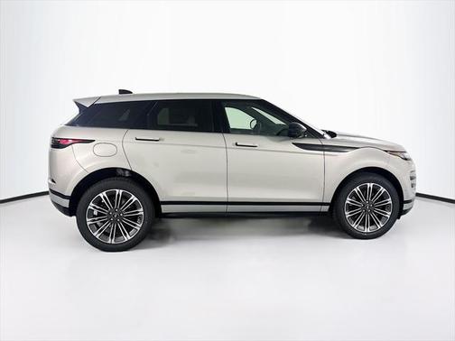 2026 Land Rover Range Rover Evoque Dynamic SE