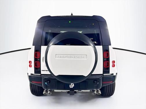 2025 Land Rover Defender 110 P500 X-Dynamic SE