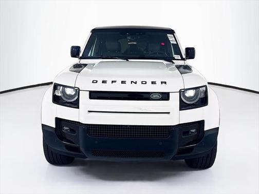2025 Land Rover Defender 110 P500 X-Dynamic SE