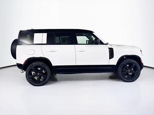 2025 Land Rover Defender 110 P500 X-Dynamic SE