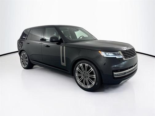 2025 Land Rover Range Rover P400 SE 7 Seat