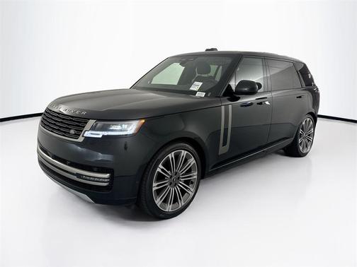 2025 Land Rover Range Rover P400 SE 7 Seat