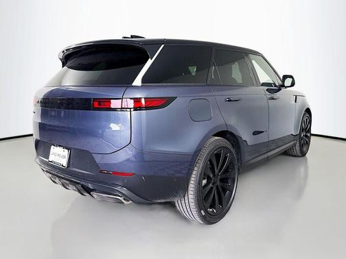 Varesine Blue Metallic 2026 Land Rover Range Rover Sport SE