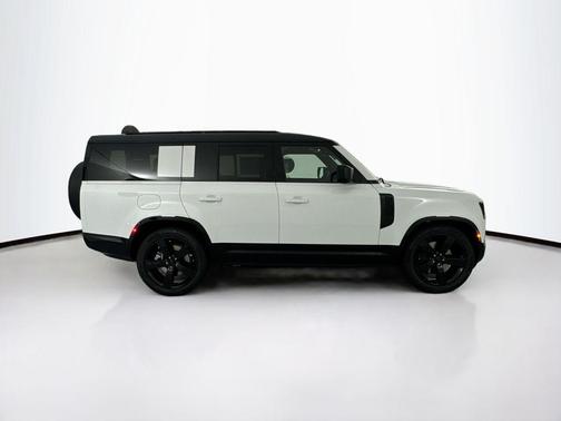 Fuji White 2026 Land Rover Defender P400 X-Dynamic SE