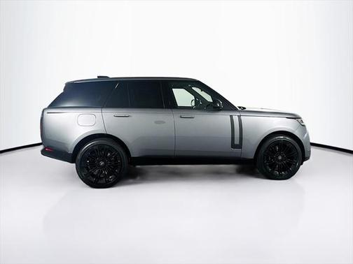 2025 Land Rover Range Rover P530 SE