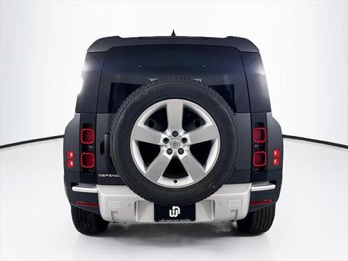2025 Land Rover Defender 110 P400 S