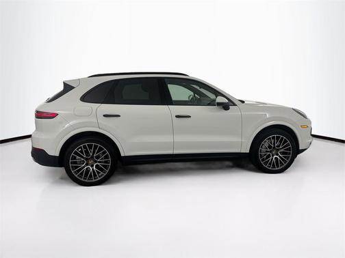 2022 Porsche Cayenne Cayenne