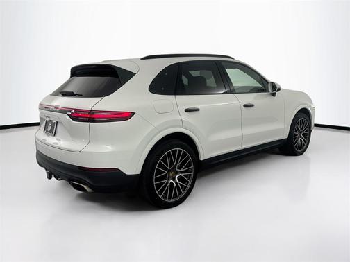2022 Porsche Cayenne Cayenne